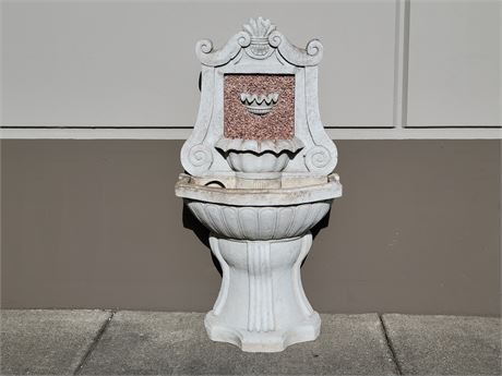 OUTDOOR FOUNTAIN (4ft tall)