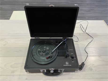 INNOVATIVE TECHNOLOGY SUITCASE RECORD PLAYER