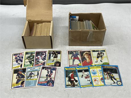 2 BOXES OF 1970/80s NHL OPC / TOPPS CARDS