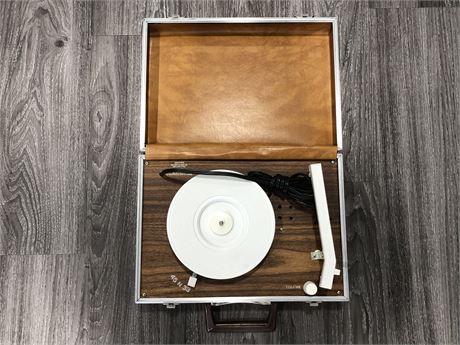 SMALL TURNTABLE (PORTABLE)