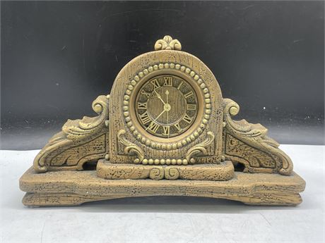 LARGE WORKING MANTLE CLOCK 16”x4”x9”