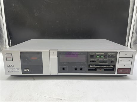 AKAI GX-A5X CASSETTE DECK - AS IS UNTESTED