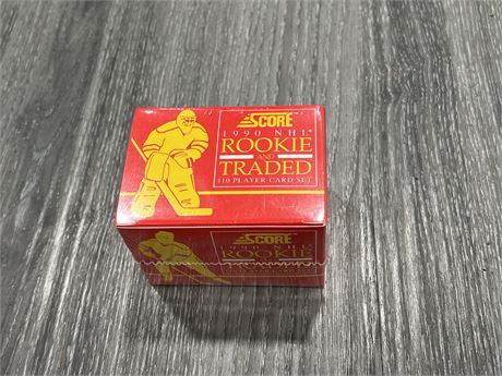 SEALED 1990 SCORE NHL ROOKIE & TRADED 110 PLAYER CARD SET