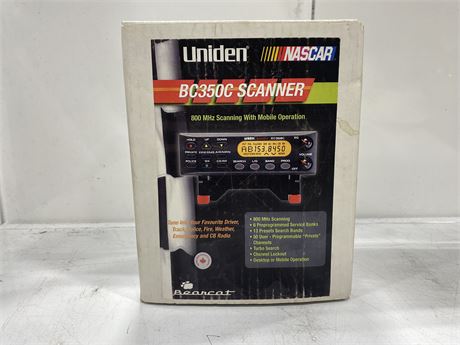 UNIDEN SCANNER/LIKE NEW AND COMPLETE