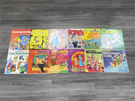 LOT OF 12 CHILDREN’S RECORDS - SCRATCHED