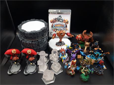 COLLECTION OF SKYLANDERS AND DISNEY INFINITY