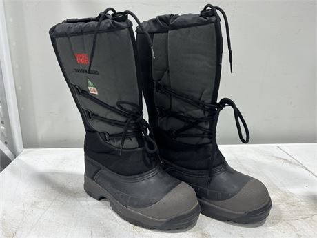 WORK PRO CSA APPROVED BOOTS SIZE 9
