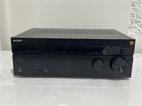 SONY STR-DH550 RECEIVER - POWERS UP