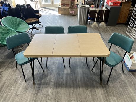 MCM 4 TEAL CHAIRS & KITCHEN TABLE SET (Table is 53” wide, 29” tall)