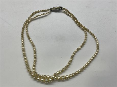 VINTAGE SIMULATED PEARLS MADE IN ENGLAND (16”)