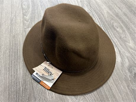 NEW W/TAGS TILLEY HAT - SIZE 7 5/8