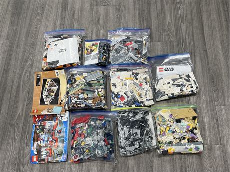 9 BAGS / SETS OF LEGO WITH MANUALS