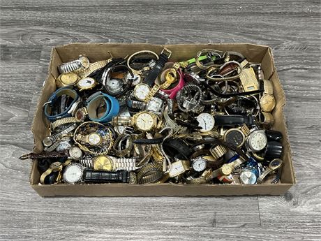 FLAT OF ASSORTED VINTAGE WATCHES
