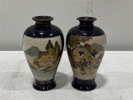 PAIR OF SATSOMA HAND PAINTED & SIGNED VASES (5.5”)