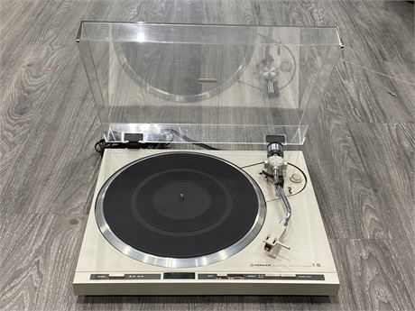 PIONEER PL-400 QUARTZ FULLY AUTOMATIC TURNTABLE - GREAT CONDITION