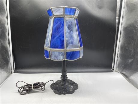STAINED GLASS LAMP 18”