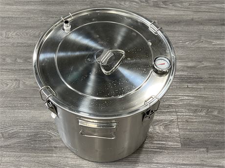 NEW INDUSTRIAL RESTAURANT COOKER (WITH ALL PARTS)