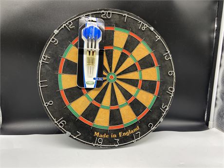 OFFICIAL PROFESSIONAL DART BOARD MADE IN ENGLAND WITH DARTS