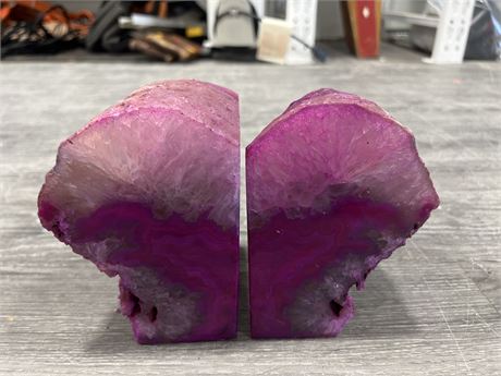 LARGE DENSE PAIR OF AGATE BOOK ENDS - 6”