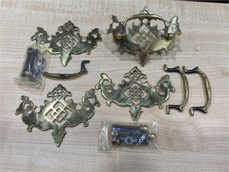 4 QUALITY VINTAGE BRASS CHIPPENDALE DRAWER HANDLES