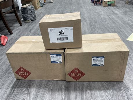 2 BOXES (48 500ML BOTTLES) + BOX OF WET WIPES (6PACKS)