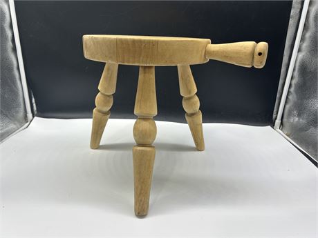 AUTHENTIC COW MILKING STOOL
