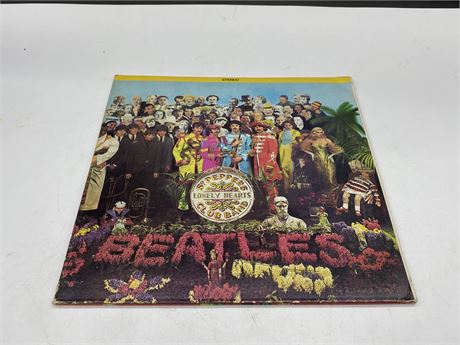 SGT. PEPPERS LONELY HEARTS CLUB BAND - THE BEATLES - EXCELLENT (E)