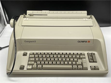 OLYMPIA COMPACT S TYPEWRITER