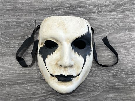 VENETIAN CROW FACE II MASK - HAND CRAFTED IN ITALY - 8” LONG