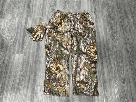 REALTREE CAMO SIZE 2XL MENS PANTS & GLOVES SIZE MED/LARGE