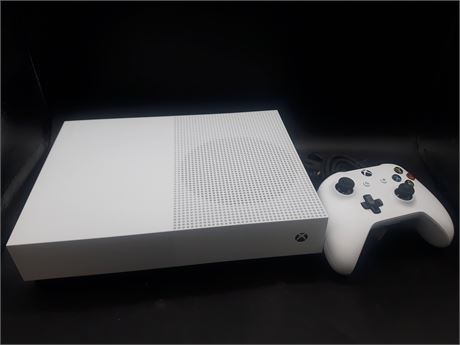 XBOX ONE SLIM DIGITAL CONSOLE - EXCELLENT CONDITION