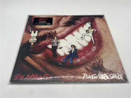 THE DARKNESS - PINEWOOD SMILE - NEAR MINT (NM)