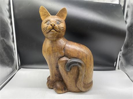 LARGE HEAVY WOODEN HAND CARVED CAT STATUE 19” TALL