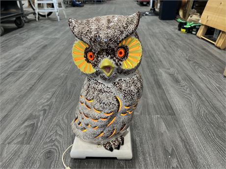 LARGE MCM OWL LAMP - WORKING - 15” TALL
