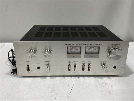 SANYO DCA311 INTEGRATED STEREO AMPLIFIER (Untested)