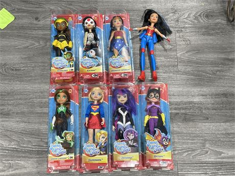 7 IN PACKAGE & 1 LOOSE DC SUPER HERO GIRLS DOLLS