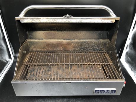 STAINLESS STEEL MAGMA PORTABLE PROPANE GRILL