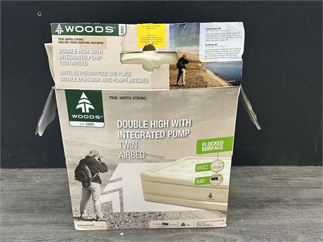 WOODS DOUBLE HIGH TWIN AIRBED W/INTEGRATED PUMP
