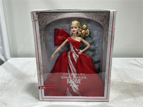2019 HOLIDAY BARBIE IN BOX