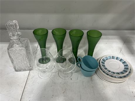 MID CENTURY LOT - GREEN GLASS, CRYSTAL, MELMAC