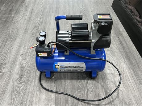POWERFIST ELECTRIC AIR COMPRESSOR - EXCELLENT CONDITION