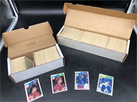 2 BOXES OF O.P.C HOCKEY CARDS (1983/84