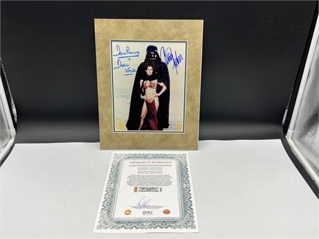 STAR WARS SIGNED PHOTO BY CARRIE FISHER (PRINCESS LEIA) &