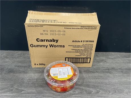 8 PACKS OF CARNABY GUMMY WORMS - EXP: 2023 02 05