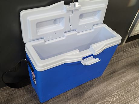 RUBBER MAID THE SLIM COOLER