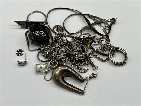 APPROX 2 OUNCES OF SCRAP STERLING JEWELRY