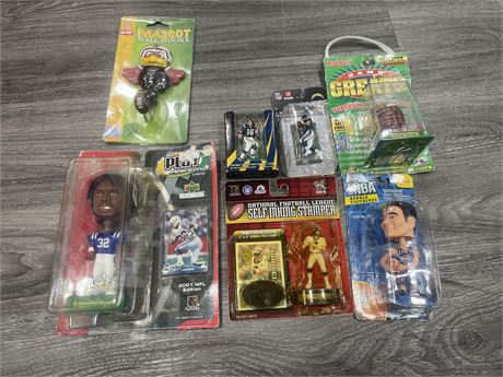 LOT OF NEW FOOTBALL FIGURES