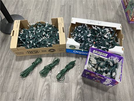 LARGE LOT OF WHITE CHRISTMAS LIGHTS & 3 EXTENSION