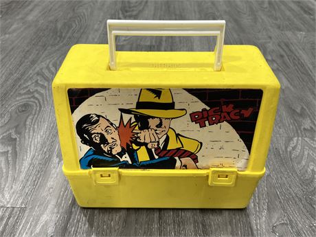 VINTAGE DICK TRACY LUNCHBOX - GOOD CONDITION