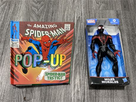 SPIDER-MAN POP UP BOOK & FIGURE